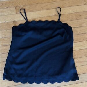 Banana republic scalloped cami w/adjustable straps; navy blue, size S lined